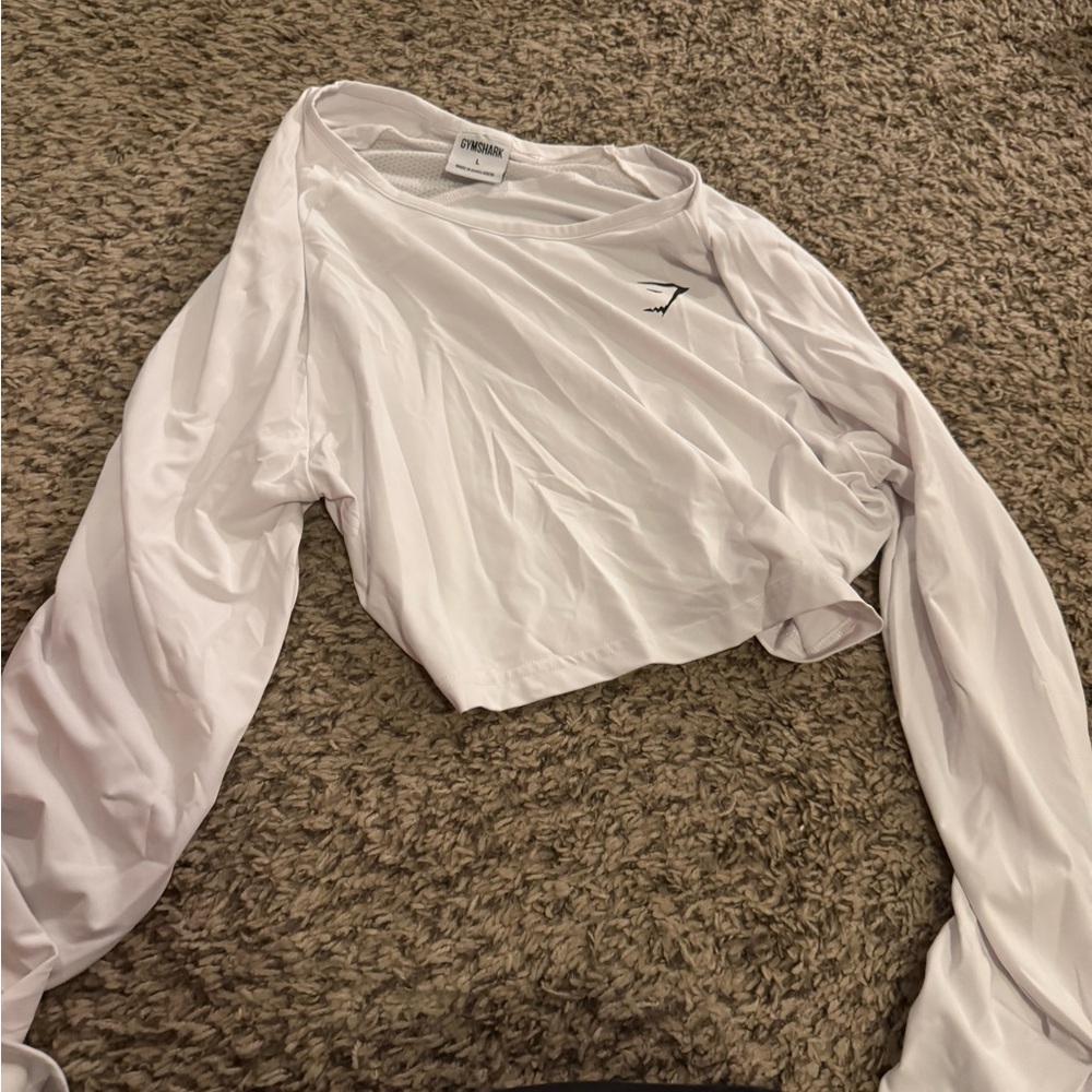 White Gymshark long sleeve cropped - L